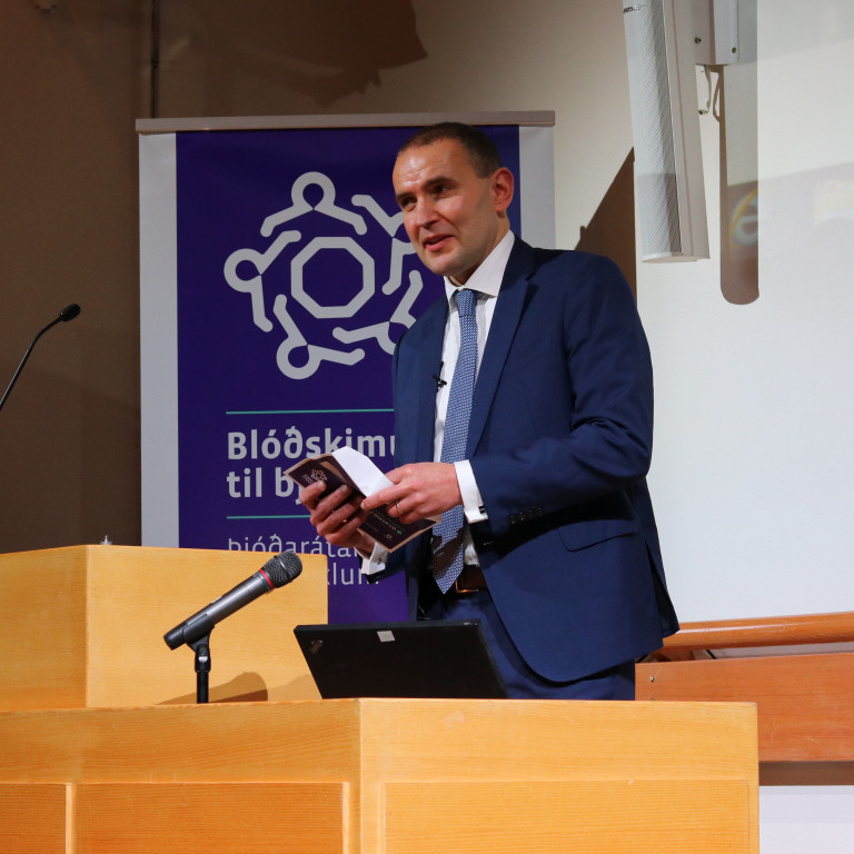 Guðni Th. Jíhannesson skráði sig í átakið Blóðskimun til bjargar.