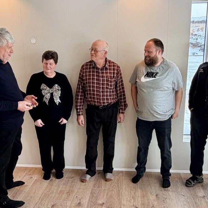 Glatt á hjalla í nýja húsinu. Lárus, Rannveig, Gauti, Jón og Erlendur. MYND AF HÚNA.IS