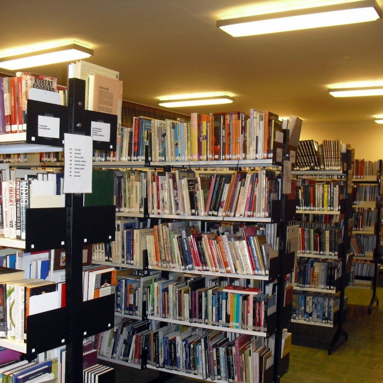 Kaffi og bakkelsi á bókasöfnum í dag