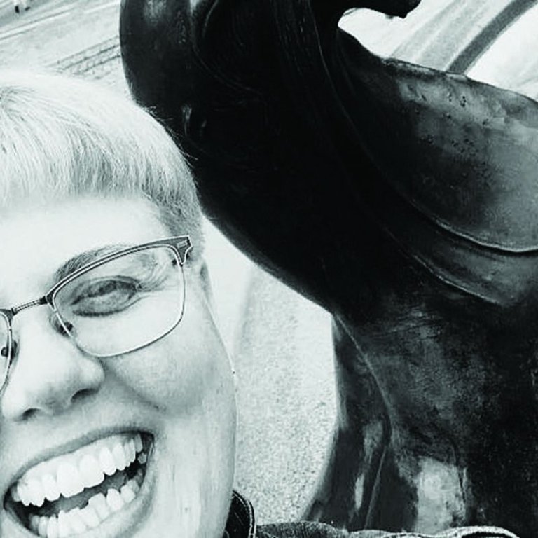 Jóhanna hress og kát eins og henni er lagið. MYND AF FACEBOOK