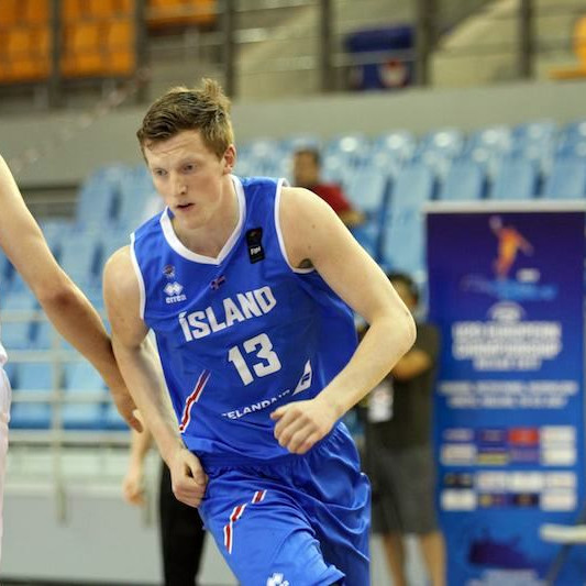 Breki Gylfason í leik með U20 landsliði Íslands gegn Tyrklandi á Evrópumótinu á síðasta ári. Mynd: Karfan.is.