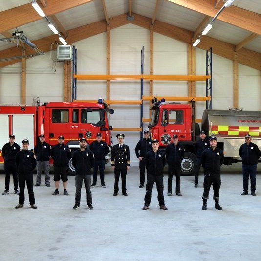 Mynd með færslu Brunavarna Austur Húnavatnssýslu á Facebooksíðu sinni um afhendingu nýrrar slökkvistöðvar á Blönduósi.