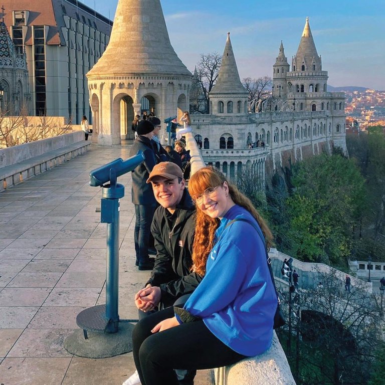 Númi og Kolbrún á ferðalagi. Hér eru þau stödd í Búdapest í Ungverjalandi. MYNDIR AÐSENDAR OG AF NETINU