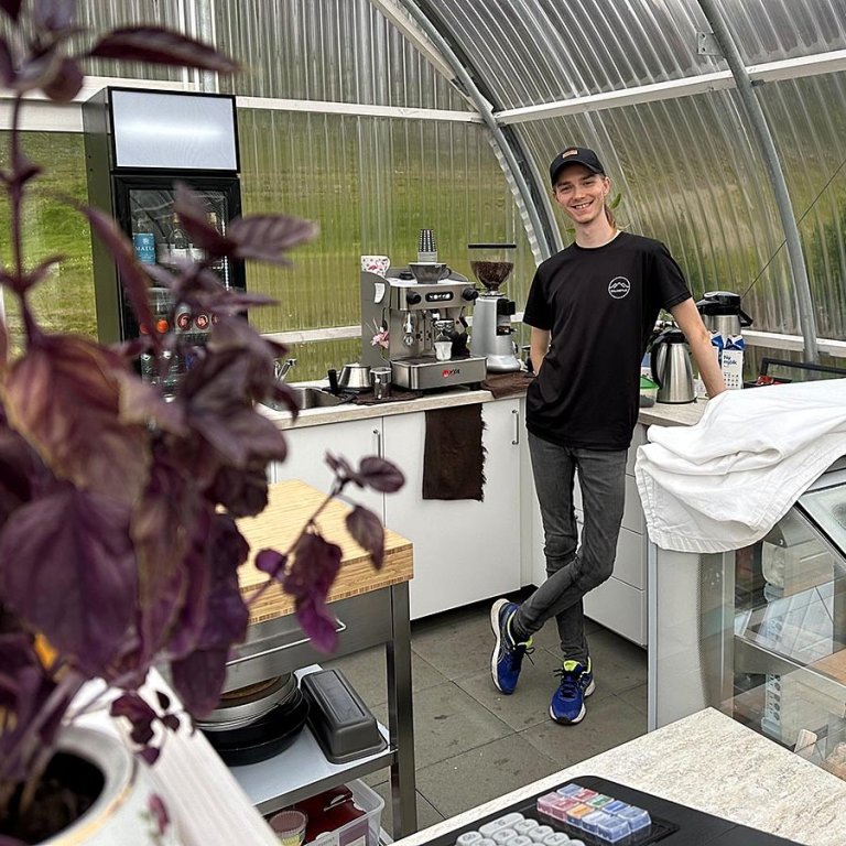 Það er tekið vel á móti gestum sem heimsækja Dalakaffi í Unadal. MYND: ÓAB