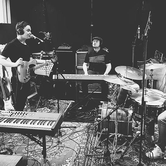 Danssveit Dósa í Stúdíó Benmen. MYND AF FACEBOOK