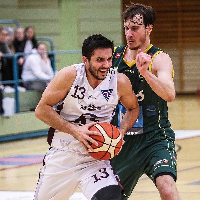 Dino átti flottan leik gegn Sköllunum. MYND: HJALTI ÁRNA