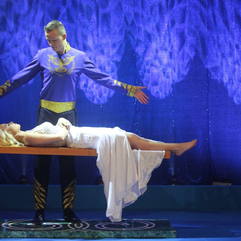 Einar Mikael verður með töfrasýningu á Króknum.