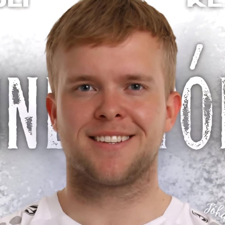 Það eru aldrei birtar of margar myndir af formanninum. Mynd: Davíð Már.
