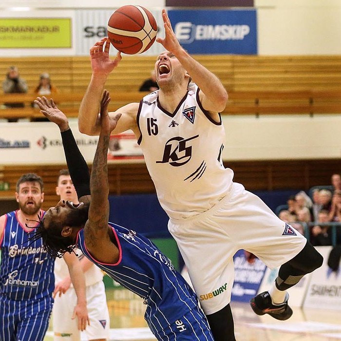 Drungilas í baráttunni í gærkvöldi. MYND: HJALTI ÁRNA