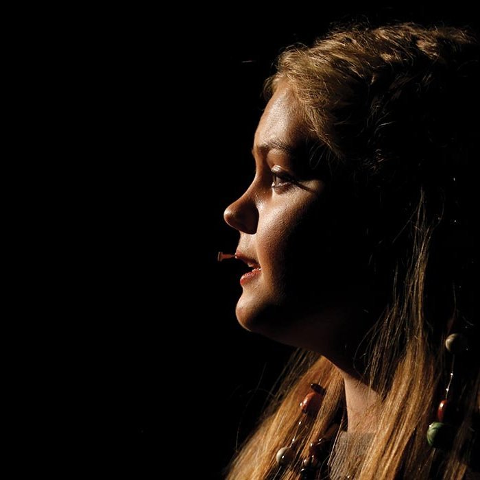 Emelíana Lillý syngur – hér reyndar í hlutverki Ronju ræningjadóttur. MYND: GUNNHILDUR GÍSLA