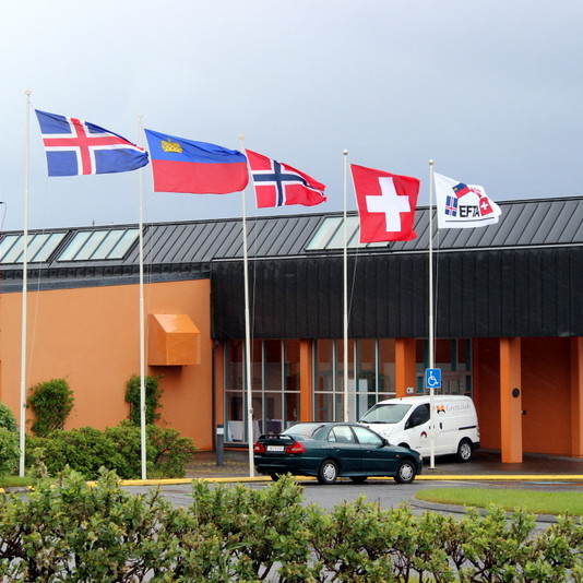 Fríverslunarsamningar undirritaðir á Hólum í dag