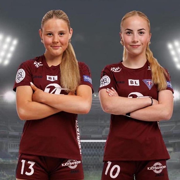 Vinkonurnar frá Skagaströnd, Birgitta og Elísa Bríet, voru sameiginlega með þrennu á Víkingsvellinum í dag. MYND: DAVÍÐ MÁR