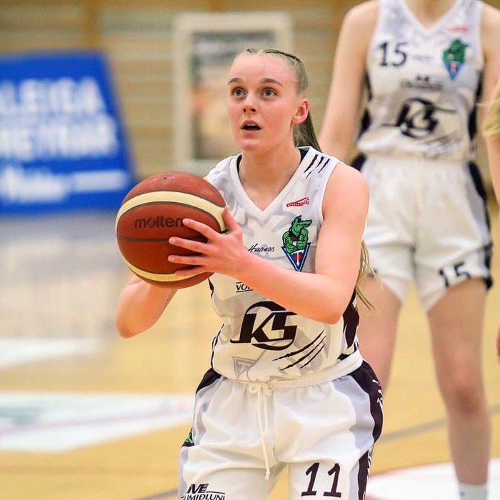 Eva Rún á vítalínunni gegn Njarðvíkingum á dögunum. MYND: HJALTI ÁRNA