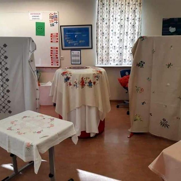 Útsaumaðir dúkar til sýnis á vinnuvöku 2019. Aðsendar myndir.