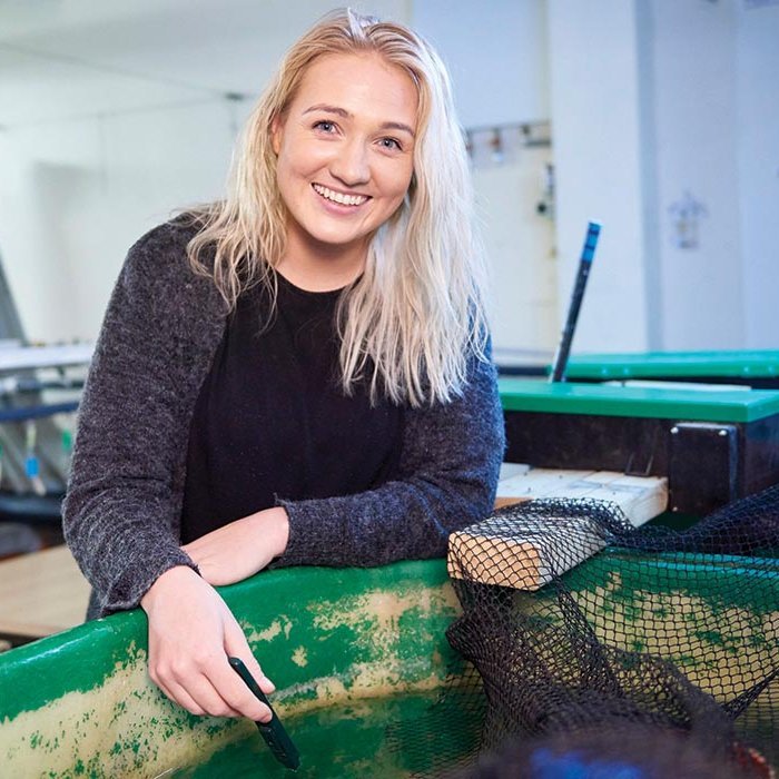 Nemandi í fiskeldi á Hólum. Myndin er nokkurra ára gömul. MYND: HÓLASKÓLI