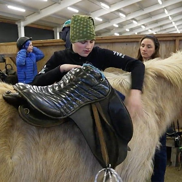 Undirbúningur Fjörmóts FNV. SKJÁSKOT ÚR LANDANUM