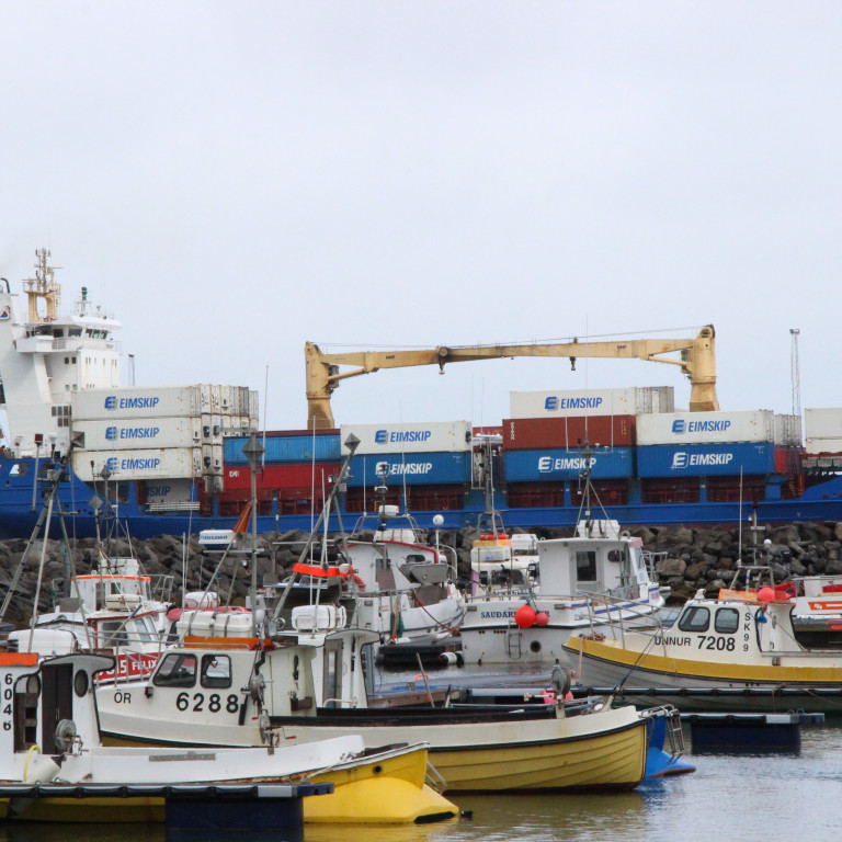 Flutningaskipið Blikur í Sauðárkrókshöfn í síðustu viku. Mynd: PF.