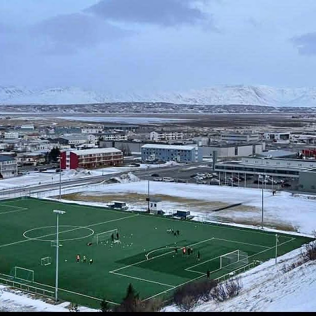 Séð yfir hluta íþróttasvæðisins á Sauðárkróki.