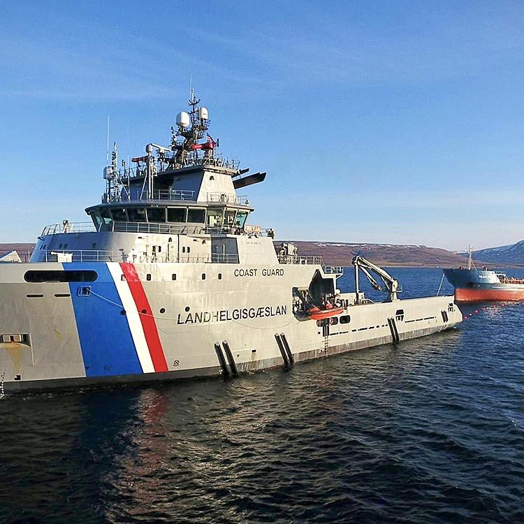 Freyja og Wilson Shaw á Steingrímsfirði. Myndina tók Guðmundur St. Valdimarsson. MYND AF FB-SÍÐU LHG