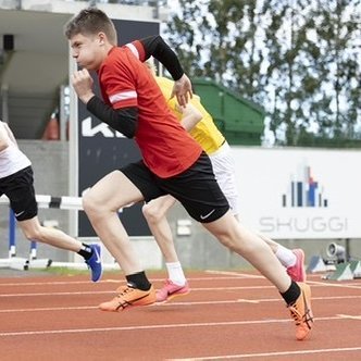 Friðrik sprettir úr spori. Mynd: Af facebook.