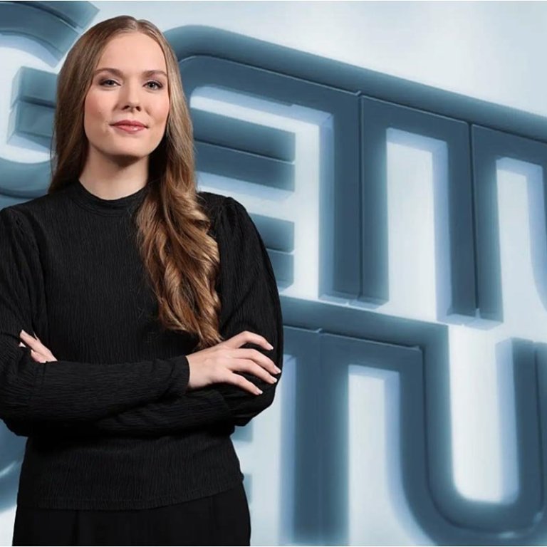 Helga Margrét er spyrill í Gettu betur. MYND AF RUV.IS