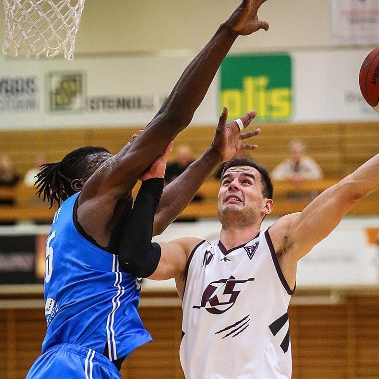 Giannis var stigahæstur með 27 stig. MYND: HJALTI ÁRNA