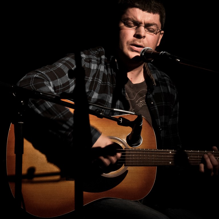 Skagfirski tónlistarmaðurinn Gillon, eða Gísli Þór Ólafsson. Ljósm./Hjalti Árna.