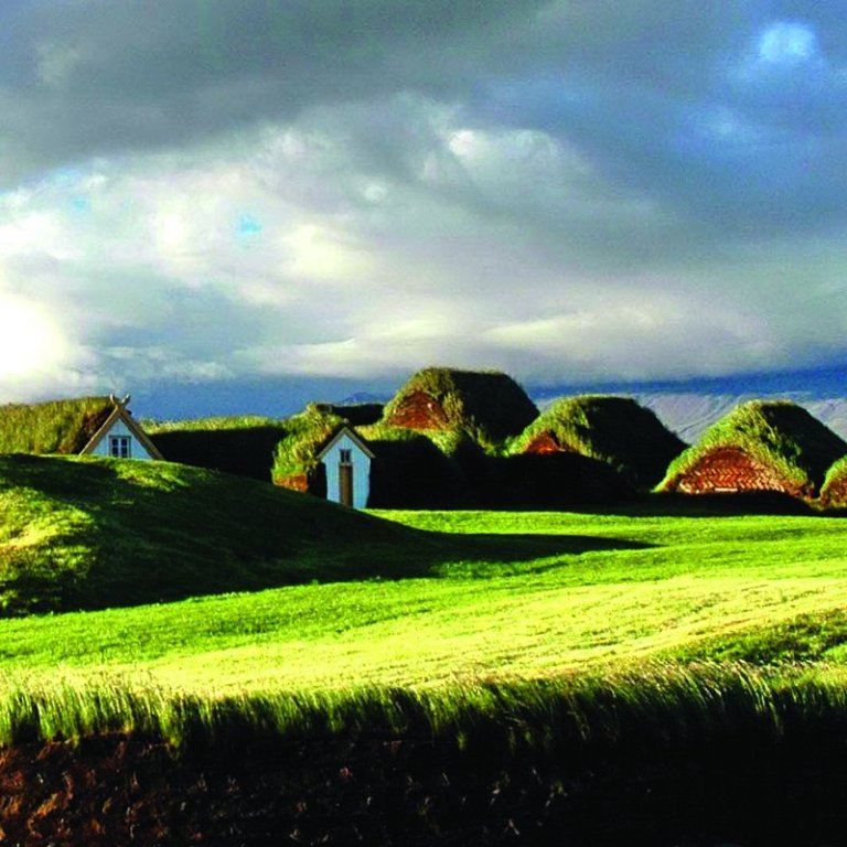Glaumbær er einn þekktasti torfbær landsins og fjölsóttasti ferðamannastaður Skagafjarðar. MYND: BSK