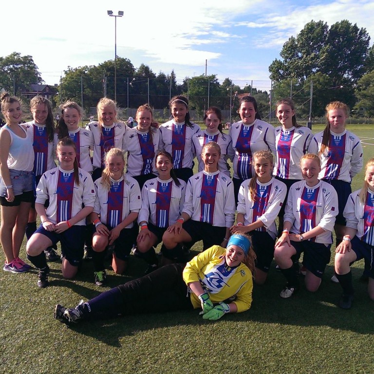 Vöktu athygli fyrir líflega framkomu