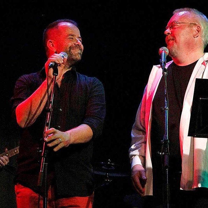 Þeir félagar, Guðbrandur Ægir og Maggi Helga, í essinu sínu á VSOT-tónleikum í Bifröst árið 2015. Tónleikarnir eru að þessu sinni tileinkaðir minningu Magga. MYND: ÓAB