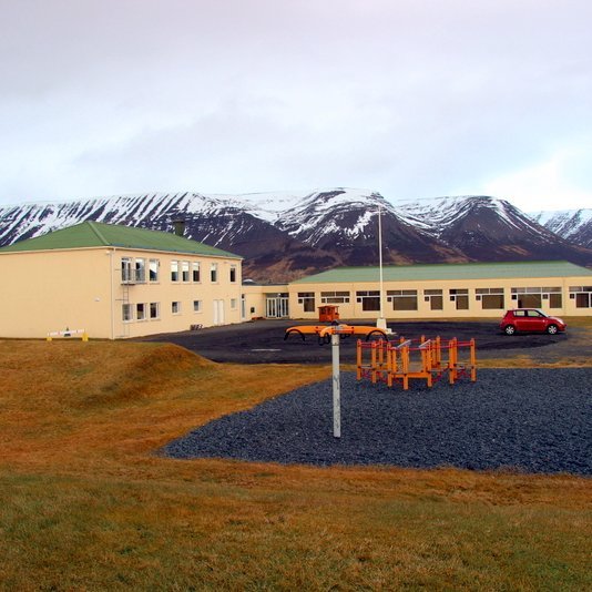 Stækka á skólahúsnæði Grunnskóla austan Vatna á Hofsósi sem myndi þá einnig hýsa leikskólaborn staðarins. Mynd: PF.