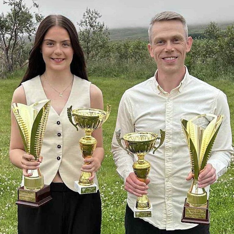 Anna Karen og Jóhann Örn Klúbbmeistarar GSS 2025 Mynd: Aðsend.