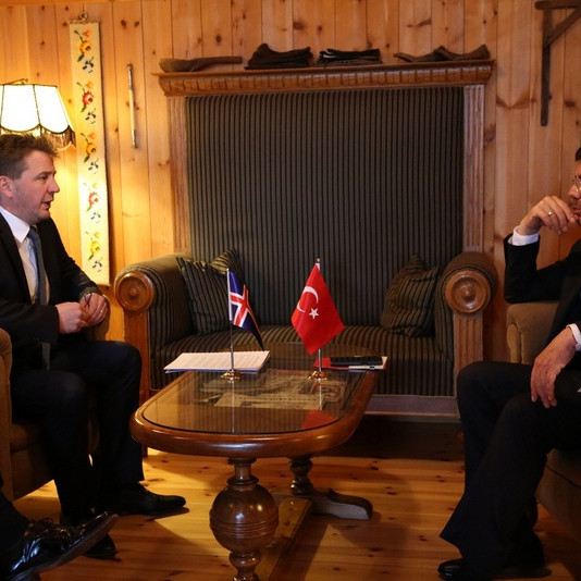 Guðlaugur Þór Þórðarson og Nihat Zeybekci efnahagsmálaráðherra Tyrklands.  Mynd: Þorfinnur Ómarsson.