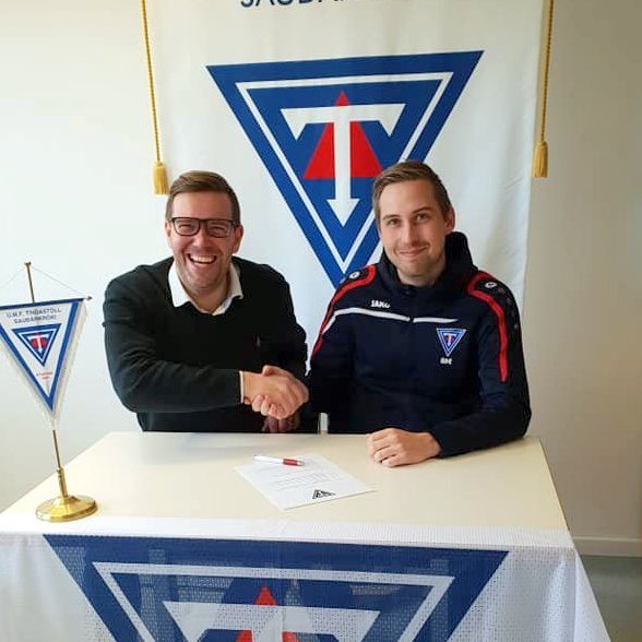 Þórhallur Rúnar Rúnarsson, formaður knattspyrnudeildar Tindastóls og Guðni Þór Einarsson, þjálfari meistaraflokks kvenna. Mynd: Tindastóll.