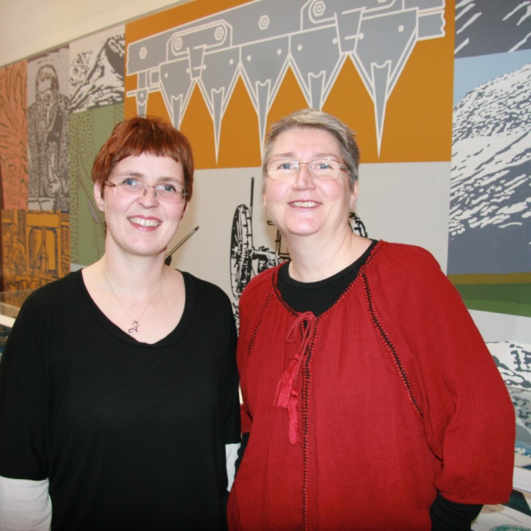Ingibjörg Sigurðardóttir, lektor og Guðrún Helgadóttir, prófessor, eru höfundar bókarinnar, ásamt Rhys Evans.