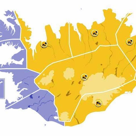 Það er eins gott að gera ráðstafanir í tíma, festa trampólínin eða koma þeim í hús og annað sem gæti farið af stað í rokinu.
