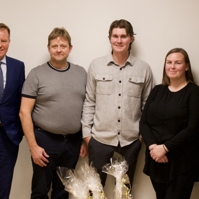 T.h.: Magnús Hafsteinn Hinriksson, Hildur Haraldsdóttir, Sigurður Hauksson, Sigurður Bjarni Rafnsson og Bjarni Th. Bjarnason formaður SKÍ. Á myndina vantar Helgu Daníelsdóttur sem var stödd erlendis. Mynd tekin af heimasíðu SKI.IS