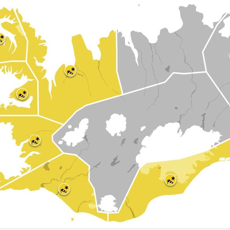 Gul viðvorun fyrir næsta sólarhring. SKJÁSKOT AF VEÐUR.IS