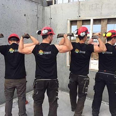 Nikkeir starfsmanna Gunnars Birgissonar ehf. Þeir verða örugglega ekki lengi að reisa nokkur hús á Freyjugötunni ef þeir ráðast í framkvæmdir. MYND AF HEIMASÍÐU FYRIRTÆKISINS