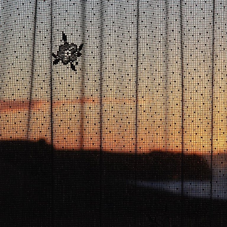 Útsýnið úr Hamarsbúð að kvöldi. MYND: ÓAB