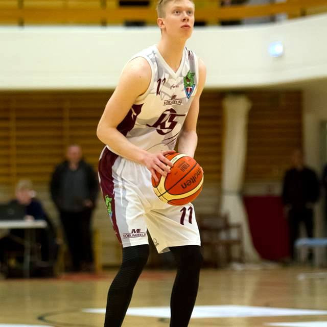 Hannes Ingi Másson stóð undir pressu og átti stórgóðan leik en hann setti niður 20 stig. Mynd: Davíð Már.