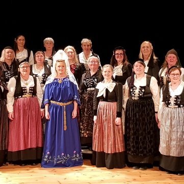 Nýr hátíðarbúningur Pilsaþyts afhjúpaður í gær