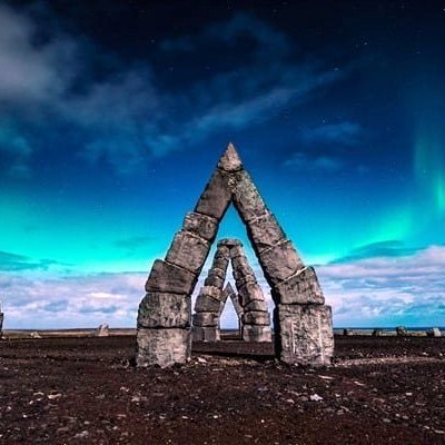 Heimskautagerðið er einn þeirra staða við norðurströndina sem vert er að sækja heim. Mynd: Northiceland.is