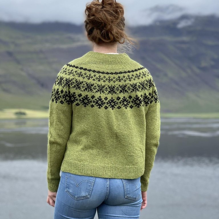 Helgarut í fallegri peysu. MYND AÐSEND