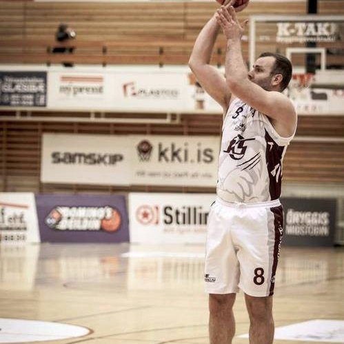 Helgi Freyr í valinkunnri stöðu í síðasta heimaleik. Mynd: Hjalti Árna.