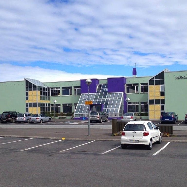 Héraðsdómur Norðurlands vestra er til húsa í Ráðhúsinu á Sauðárkróki. MYND: FEYKIR