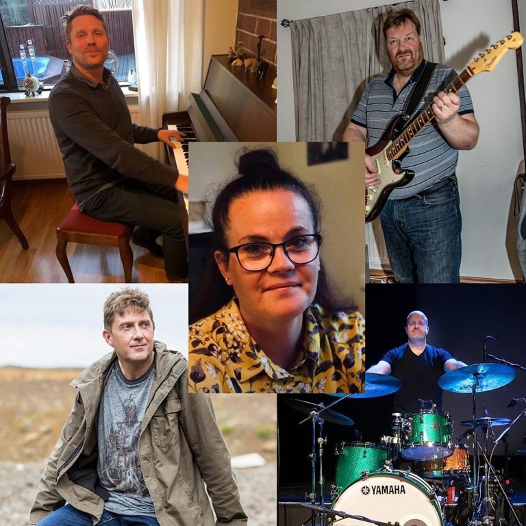 Hljómsveit Baldvins I. Símonarsonar og Hólavegsdúettinn. Efst til vinstri er Héðinn og Baldvin honum á hægri hönd, Valgerður í miðjunni, Sóli neðst til vinstri og Beggi Óla við trommusettið neðst til hægri. AÐSEND MYND