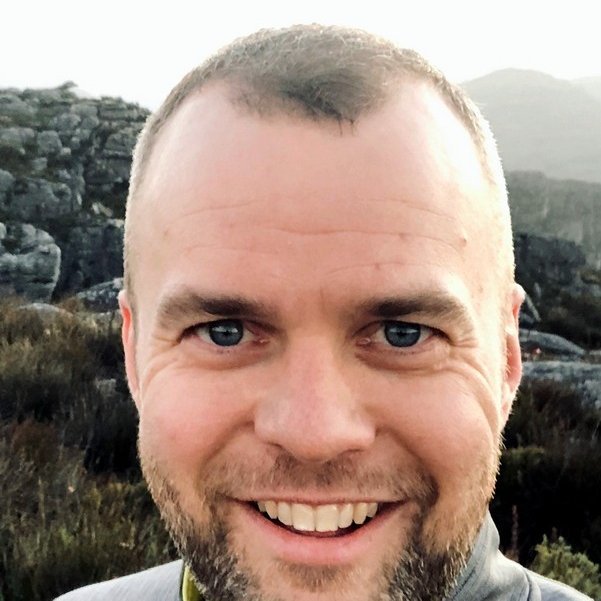 Hugi Halldórsson á toppi Table fjalls í Suður Afríku