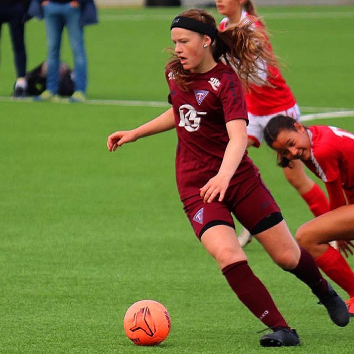 Hulda Þórey með boltann. AÐSEND MYND