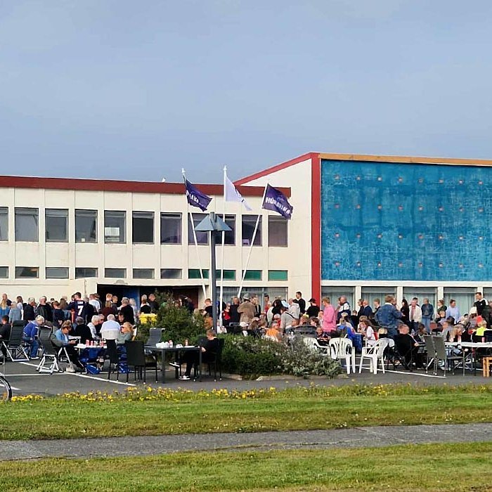 Það var sæmilegasta biðröð í götugrillinu í gærkvöldi. MYND: SG